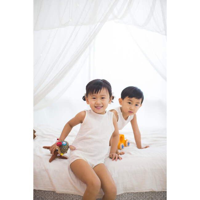 100% GOTS-Certified Organic Cotton Sleeveless Bodysuit, Pearl - Onesies - 5