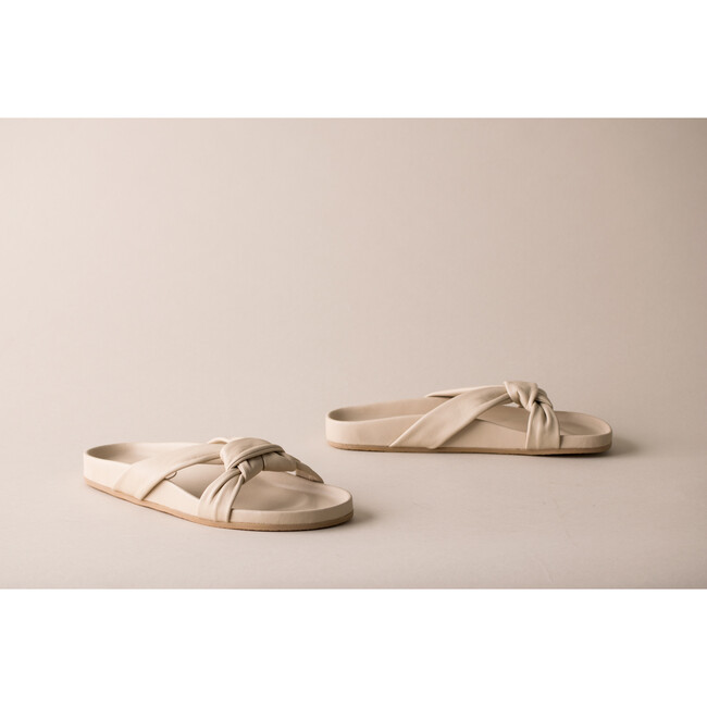 Women's Cassie Sandal, Bone - Sandals - 4