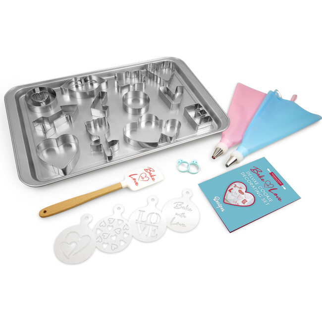 Bake With Love Deluxe Cookie Decorating Set