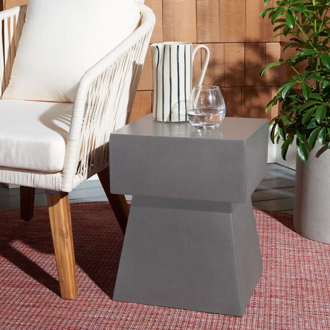 Zen Indoor/Outdoor Mushroom Concrete Accent Table, Grey