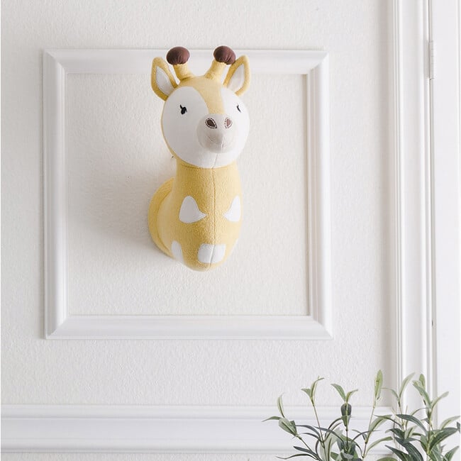 Giraffe Plush Head Wall Décor, Kendi - Wall Décor - 4