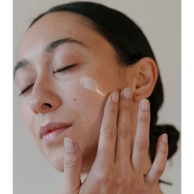 Illuminate & Refine Serum for Sensitive Skin - Serums & Oils - 6