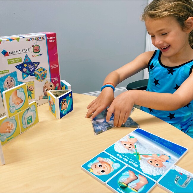 CoComelon® Bedtime Songs Set - Magnetic Tiles - 9