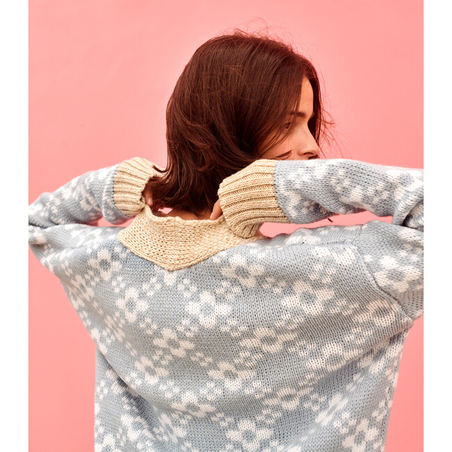Women's Flower Chain Cardi, Light Blue - Cardigans - 4