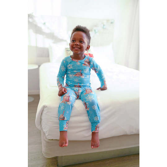 A Marshmallow Cocoa Winter Bamboo Pajama Set, Light Blue