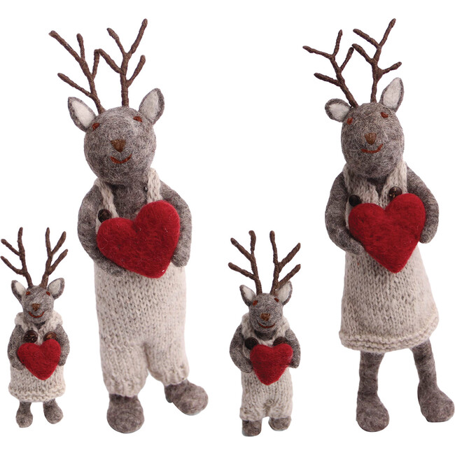 Reindeer Family with Hearts