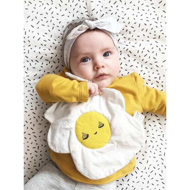 Egg Crinkle Toy, White/Yellow - Rattles - 2