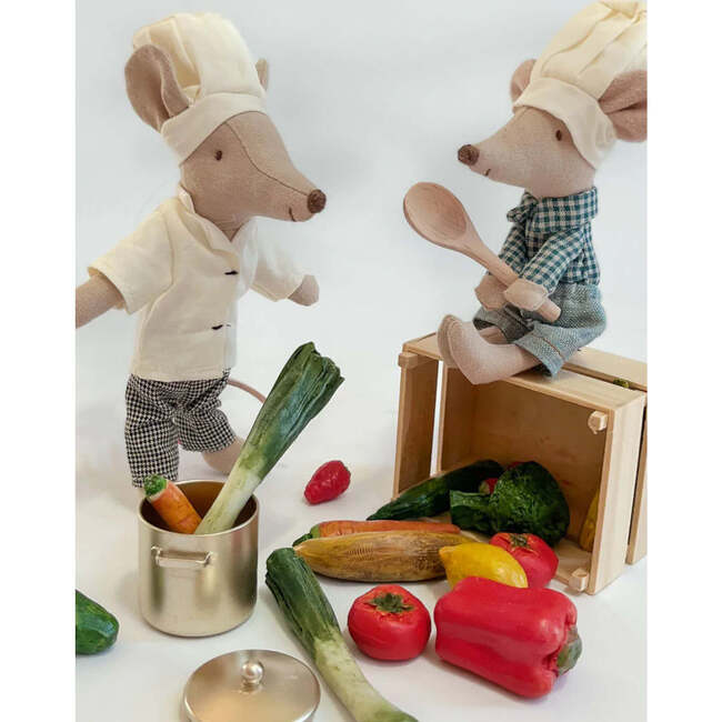 Chef Mouse With Soup Pot & Spoon, Multicolors