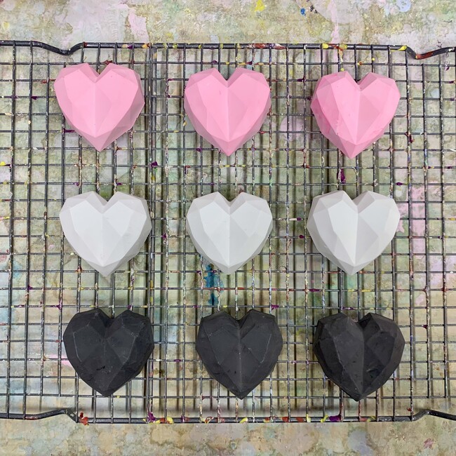 TWEE Piece of My Heart Handmade Sidewalk Chalk Set, Black - Arts & Crafts - 3