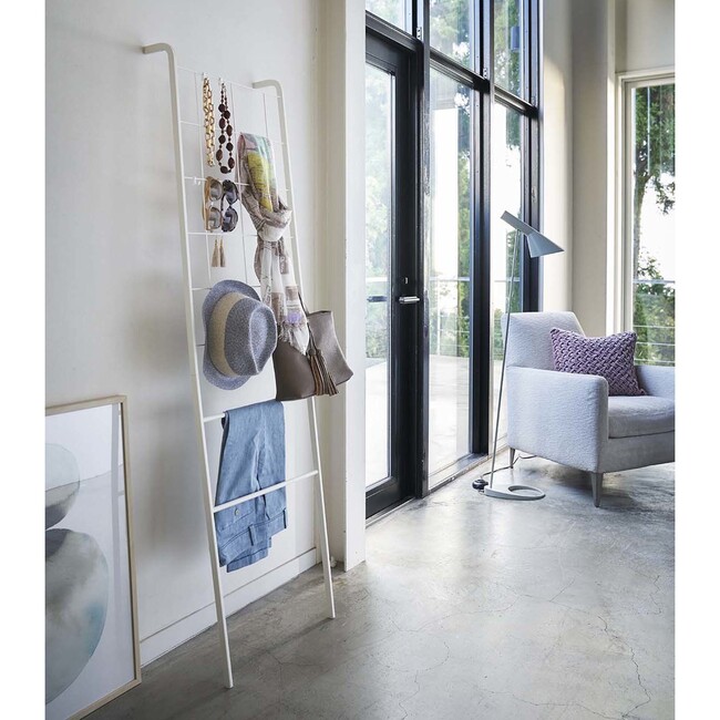 Grid-Panel Leaning Ladder, White - Storage - 2