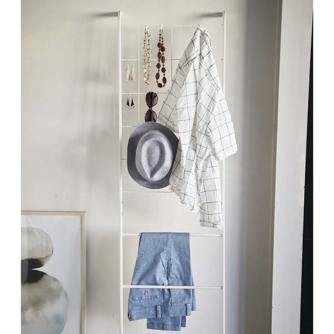 Grid-Panel Leaning Ladder, White - Storage - 3