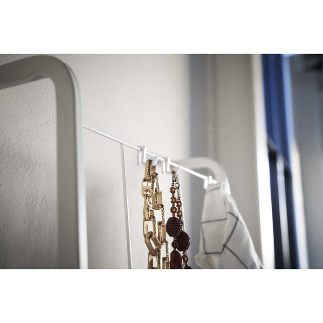 Grid-Panel Leaning Ladder, White - Storage - 5