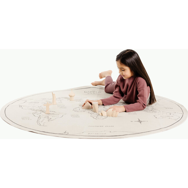 Large Circle Tapestry, World Map - Wall Décor - 1
