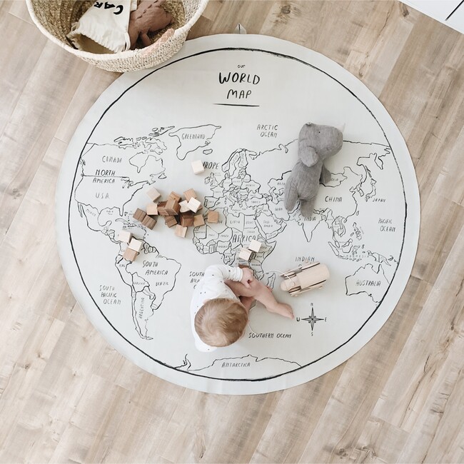 Large Circle Tapestry, World Map - Wall Décor - 2