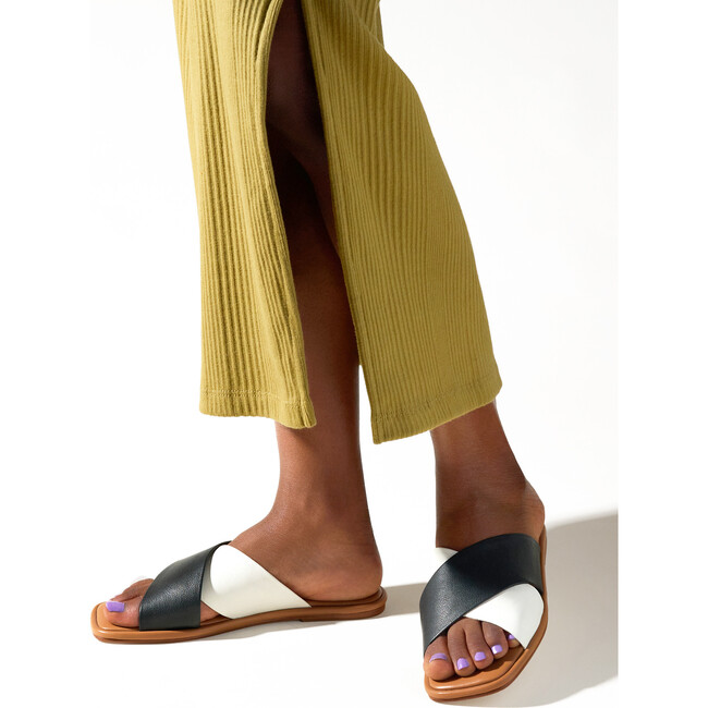 Women's Kim Leather Square Toe Criss Cross Strap Slide Slipper, Ink - Sandals - 2
