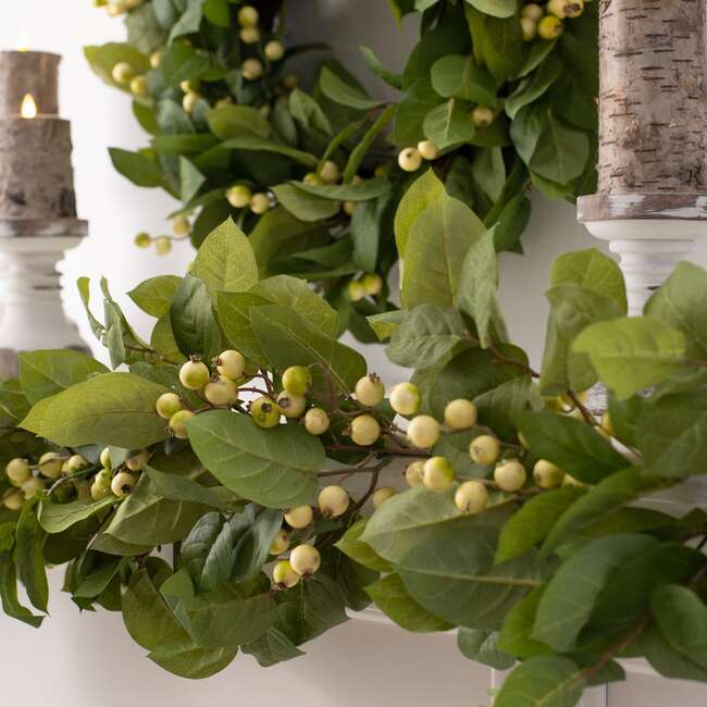 Salal Leaf & Cream Gooseberry Garland - Garlands - 2