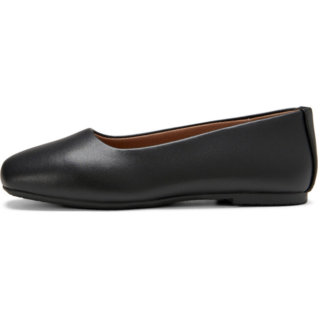 Ember Square Toe Leather Flats, Black Total