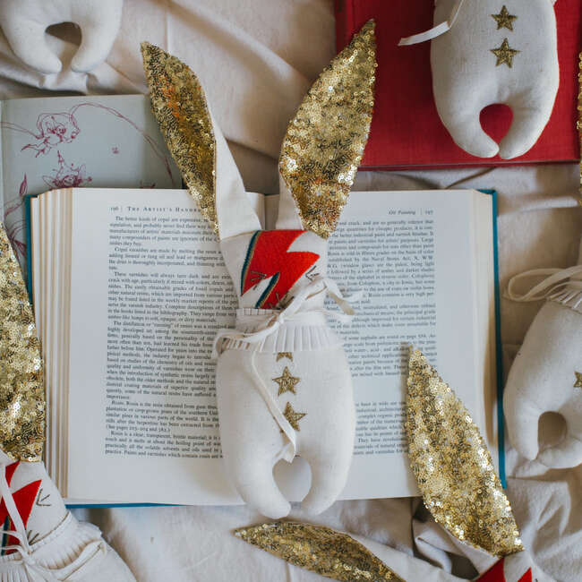 Bowie Bunny Art Doll - Accents - 2