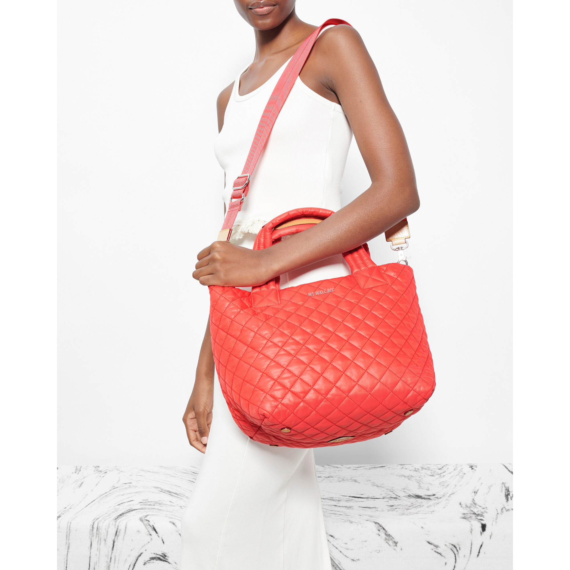 ★TOUT Y EST★ Mono padding standard tote coral CBSDMO03CR MZ Wallace Box Tote Coral | Rustan's