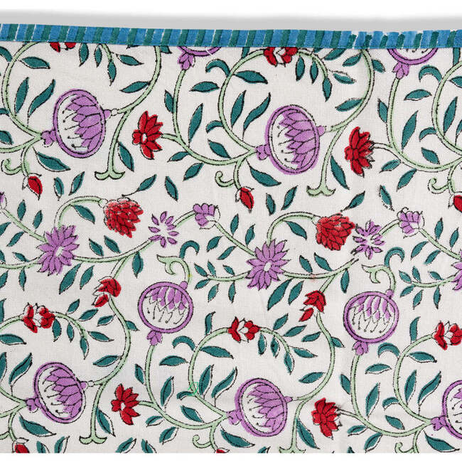 Loews Table Runner - Tabletop - 3