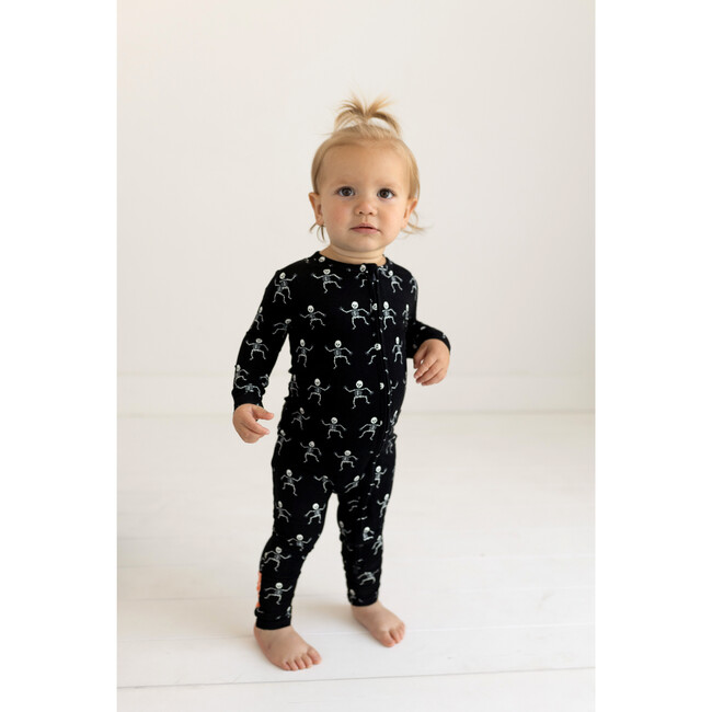 Posh Peanut Skelly Pajamas top 6T