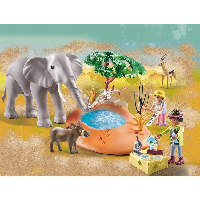 Elephant (with water shoot mechanism) at the water hole - Playsets - 2