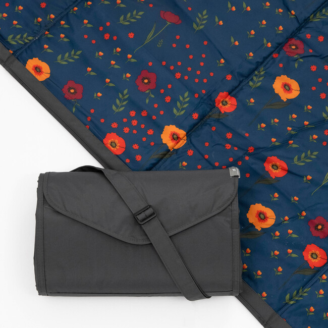 Outdoor Blanket 5x10, Midnight Poppy