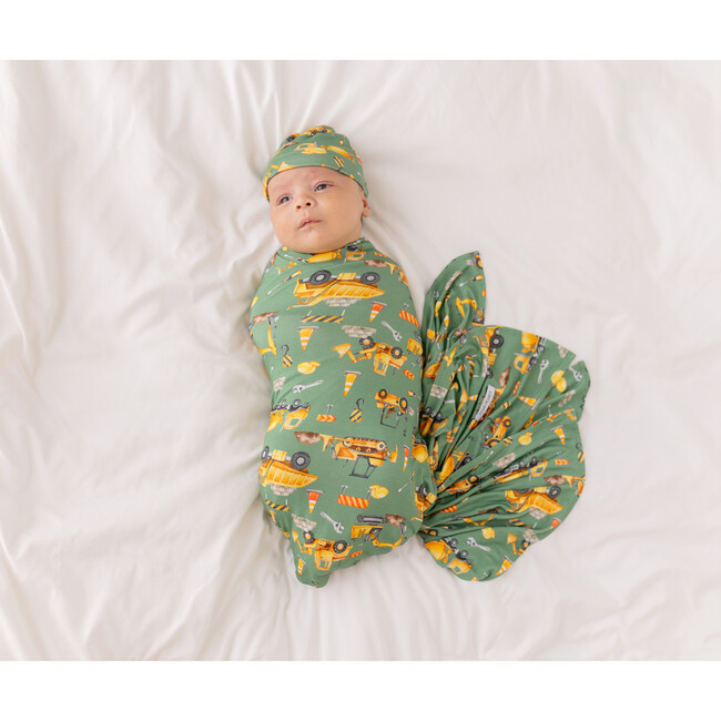 Crawford Infant Swaddle & Beanie Set, Green - Mixed Accessories Set - 5