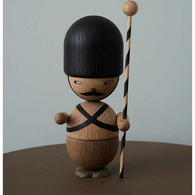Gilbert Guard, Nature - Decorations - 4