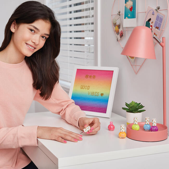 3C4G: Neon Nail Polish Set - Arts & Crafts - 4