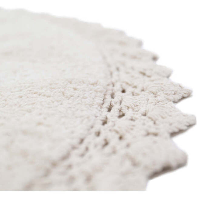 Perla Hand-Tufted Crochet Lace Trim Round Rug, Raw White - Rugs - 4