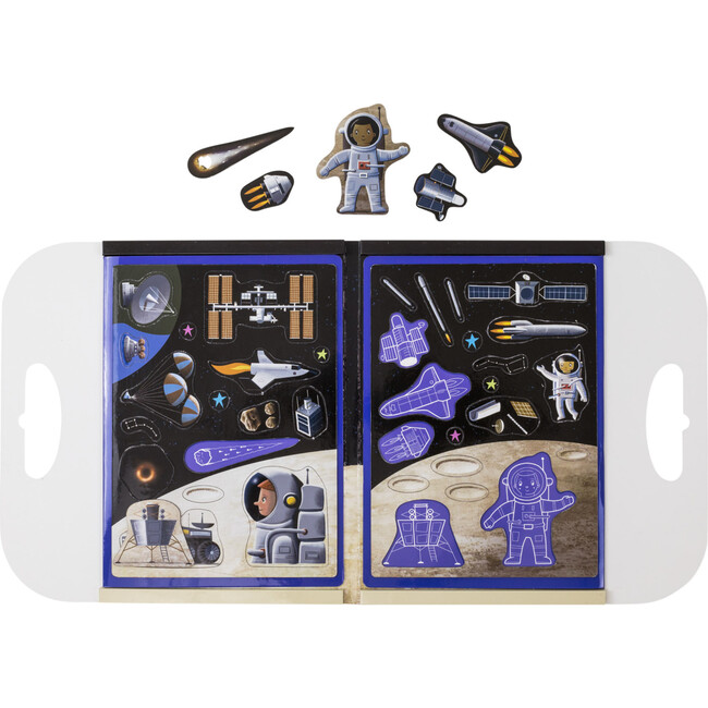 Tiger Tribe: Magna Carry - Space Explorer Fold Out Magnetic Play Scene