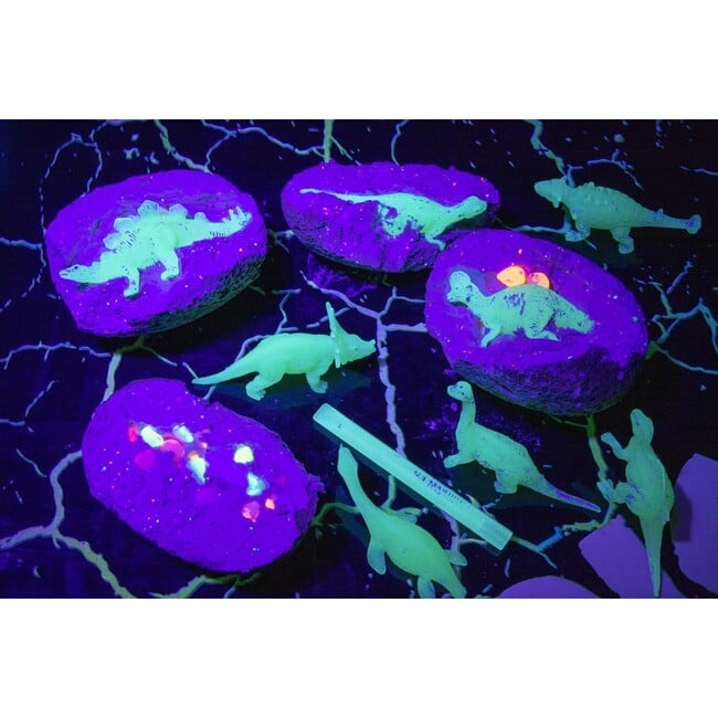 Mindware Dig It Up! Glow in the Dark Dinosaurs - Arts & Crafts - 3