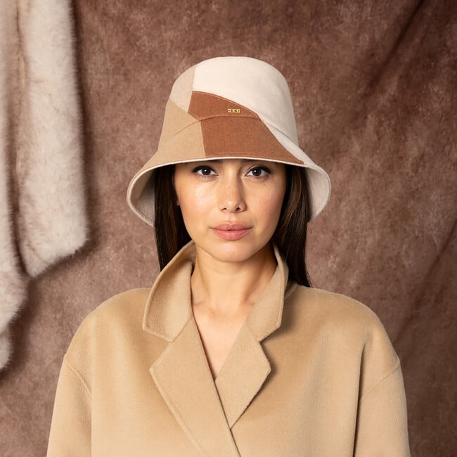 Women's Yuki Logo Plate Patchwork Bucket Hat, Cream. Beige & Camel - Hats - 4