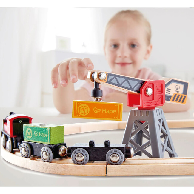 Hape: Cargo Delivery Loop - Battery Powered Engine - Woodens - 4