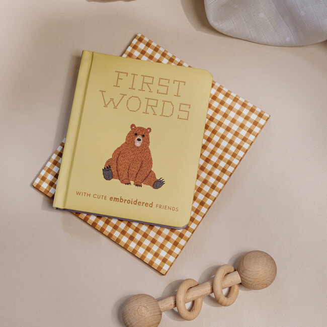 First Words with Cute Embroidered Friends - Books - 2