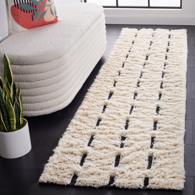 Casablanca 705 Runner Rug, Black & Ivory - Rugs - 2