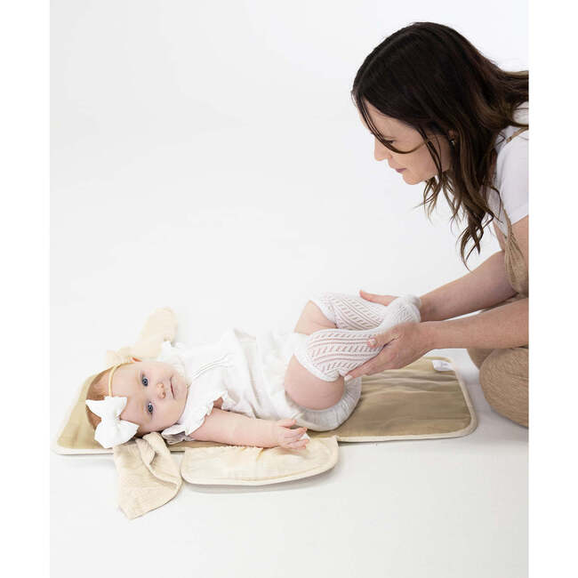 Portable Changing Clutch, Tofu - Changing Pads - 4