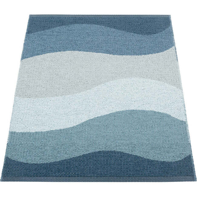 Rug URVI, Water