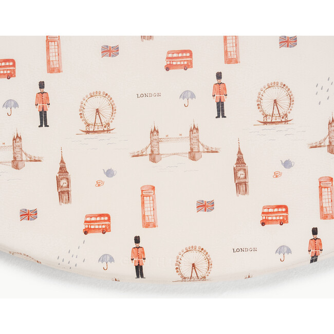 Maisonette x Gathre Padded Circle Play Mat, London