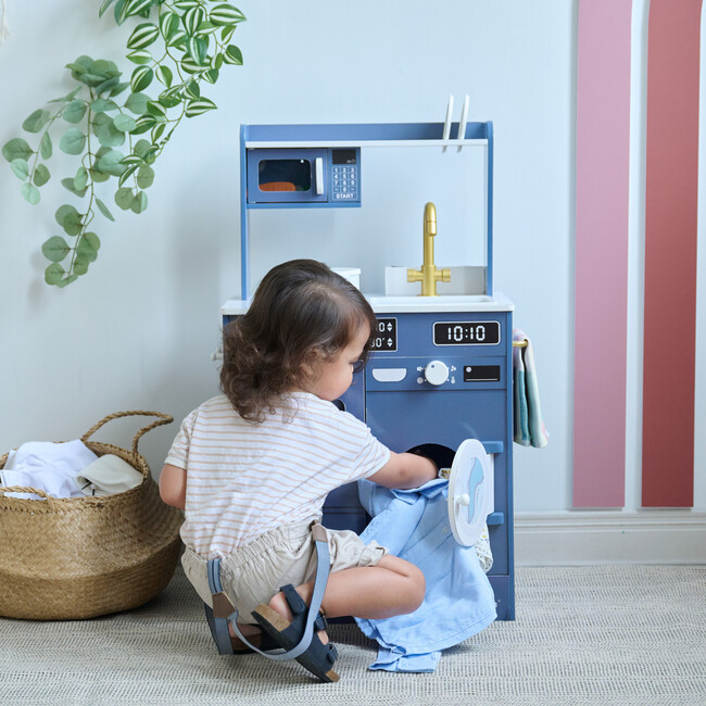 Teamson Kids Little Chef Lake Tahoe Wooden Play Kitchen - Washer & Mini Garden - Play Kitchens - 3