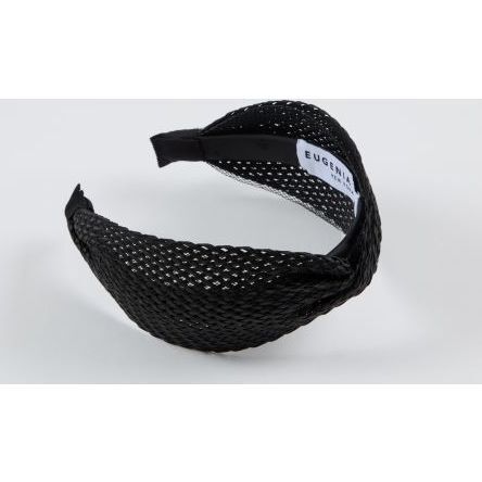 Roxanne, Black