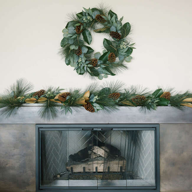 Wreath Magnolia Eucalyptus Pine 28in - Wreaths - 4