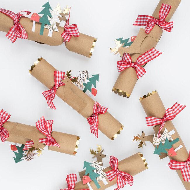 Woodland Stand Up Crackers - Party Accessories - 5