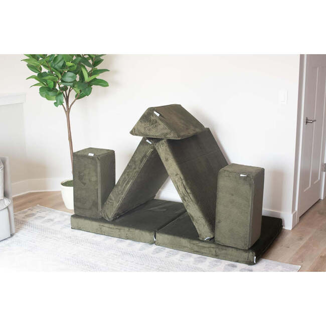 The Figgy Play Couch, Moss 7-piece + Waterproof Liners