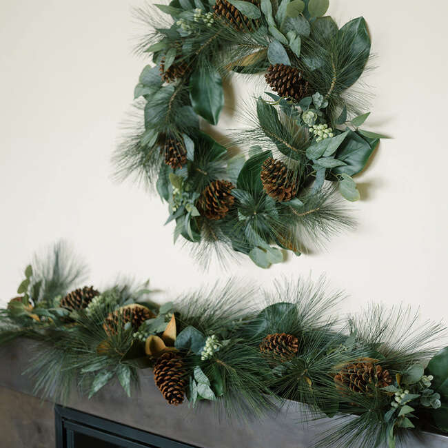Wreath Magnolia Eucalyptus Pine 28in - Wreaths - 3