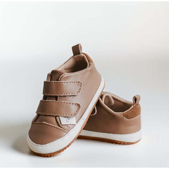 The Low Top, Chocolate