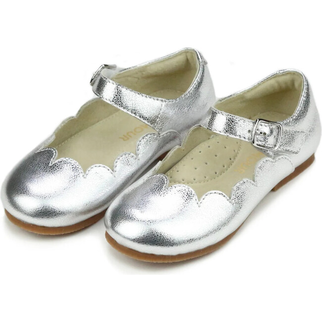 Sonia Scalloped Flat, Silver