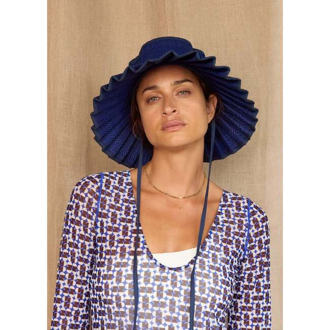 Bowerbird Capri Hat