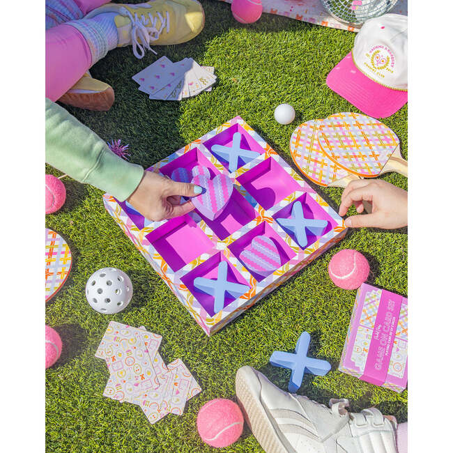 Tic-Tac-Totally Fun Tabletop Set - Games - 2
